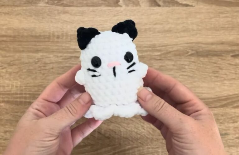 How to Crochet a Cute Ghost Cat (Free Easy Pattern) Crochet Cute Ghost Cat Free Easy Pattern