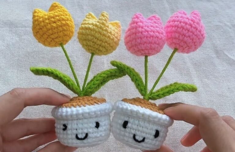 Crochet Mini Tulip Pot Free Amigurumi Pattern