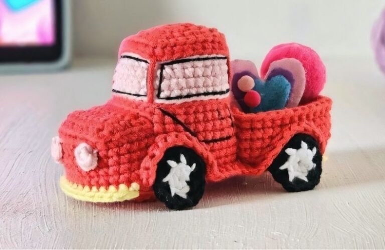 Crochet Vintage Pickup Truck Free Amigurumi Pattern