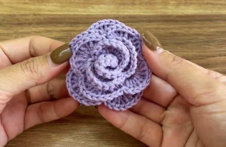 How to Crochet a Classic Elegant Rose (Free Easy Pattern) Crochet a Classic Elegant Rose Free Easy Pattern