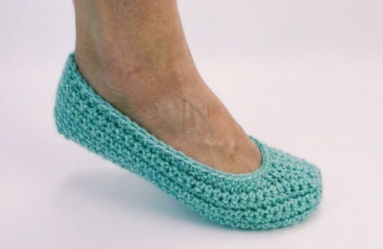Crochet the Easiest Slippers for Beginners Free Pattern